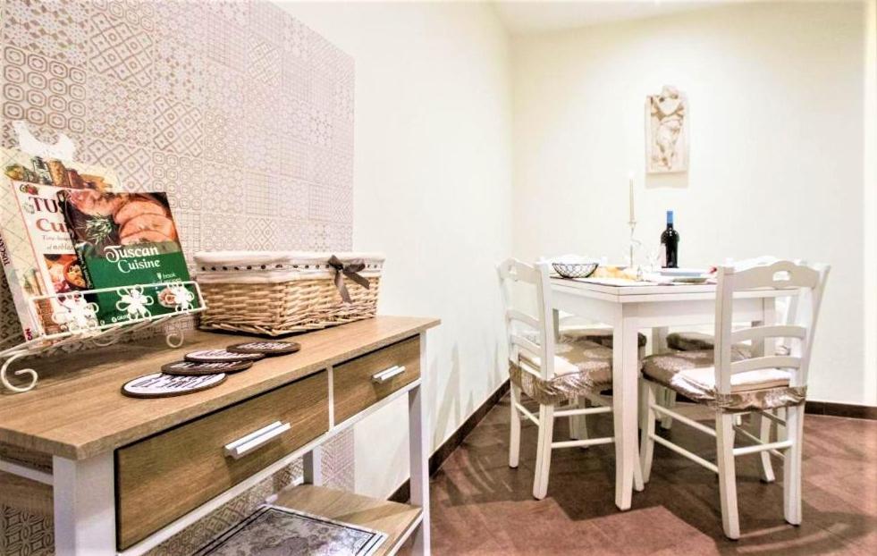 Charming Suite Cavour Heart Of Florencja Zewnętrze zdjęcie